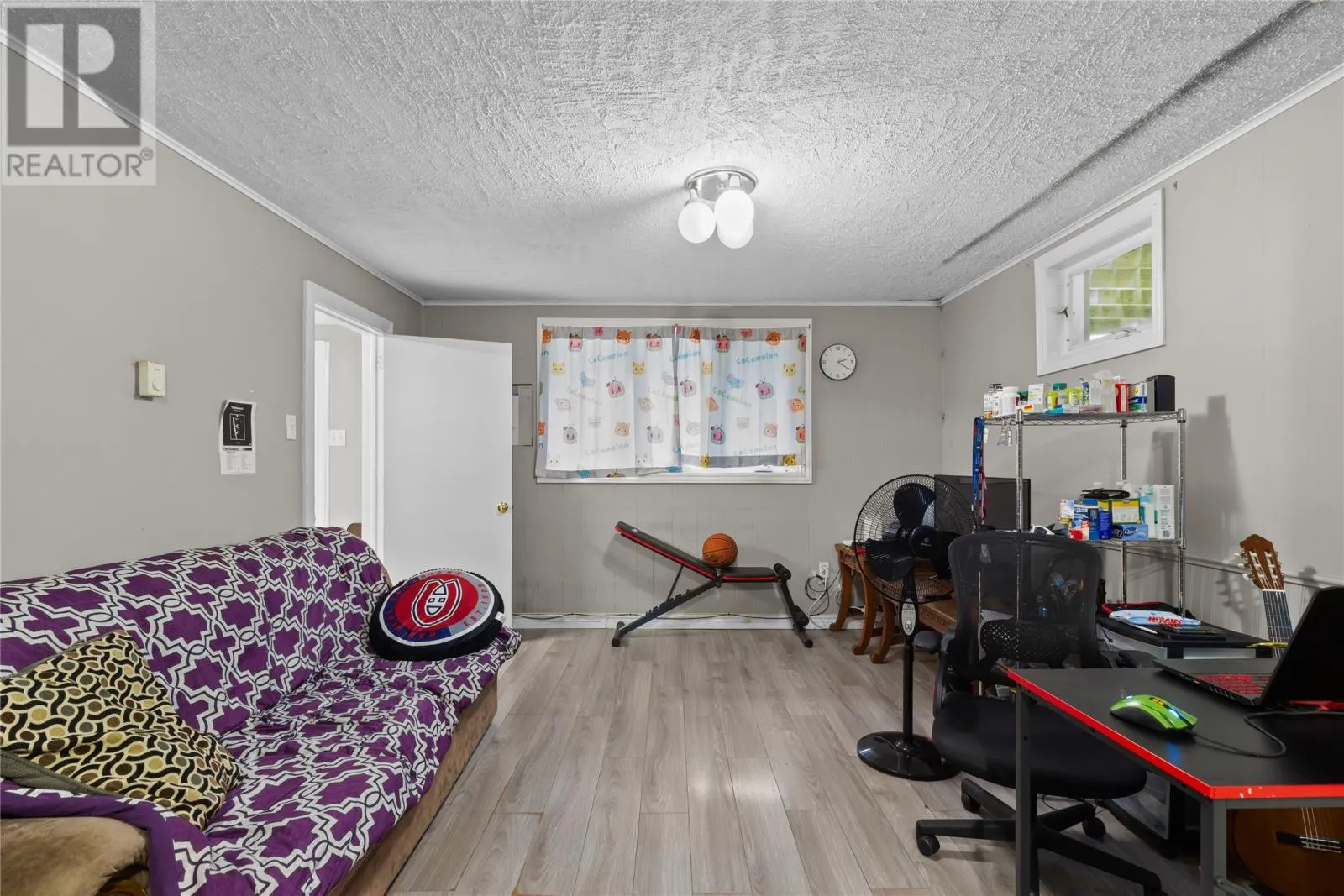 6 Riverview Avenue