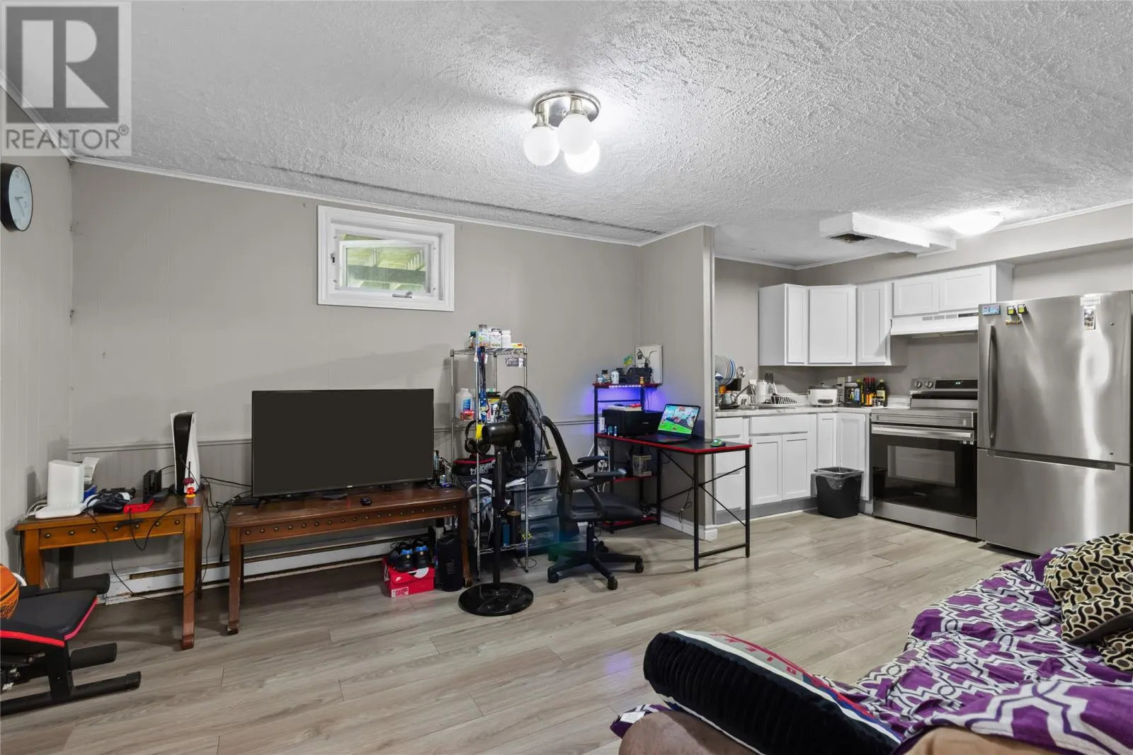 6 Riverview Avenue
