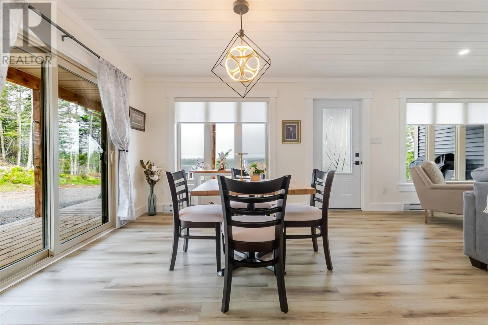 9 Southside Road