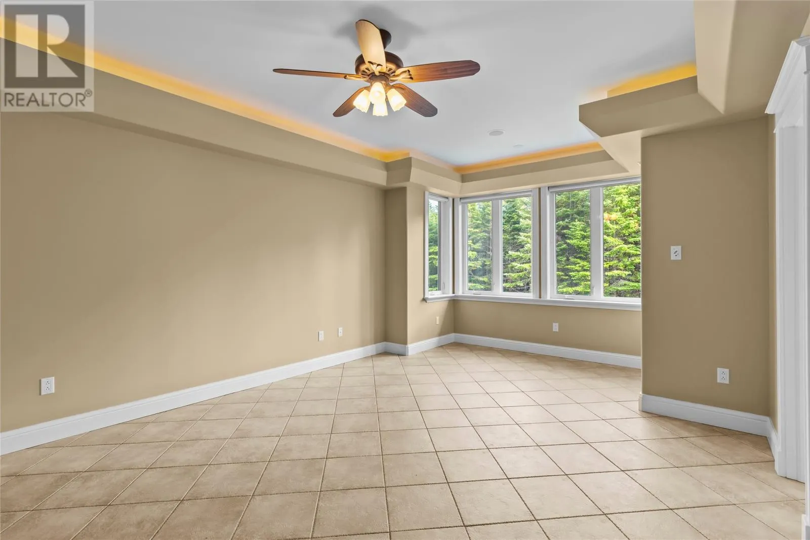 8 Cayman Drive