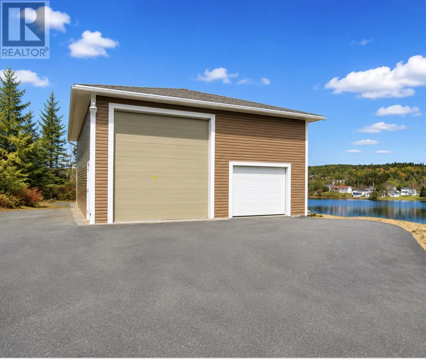 8 Northside Crescent