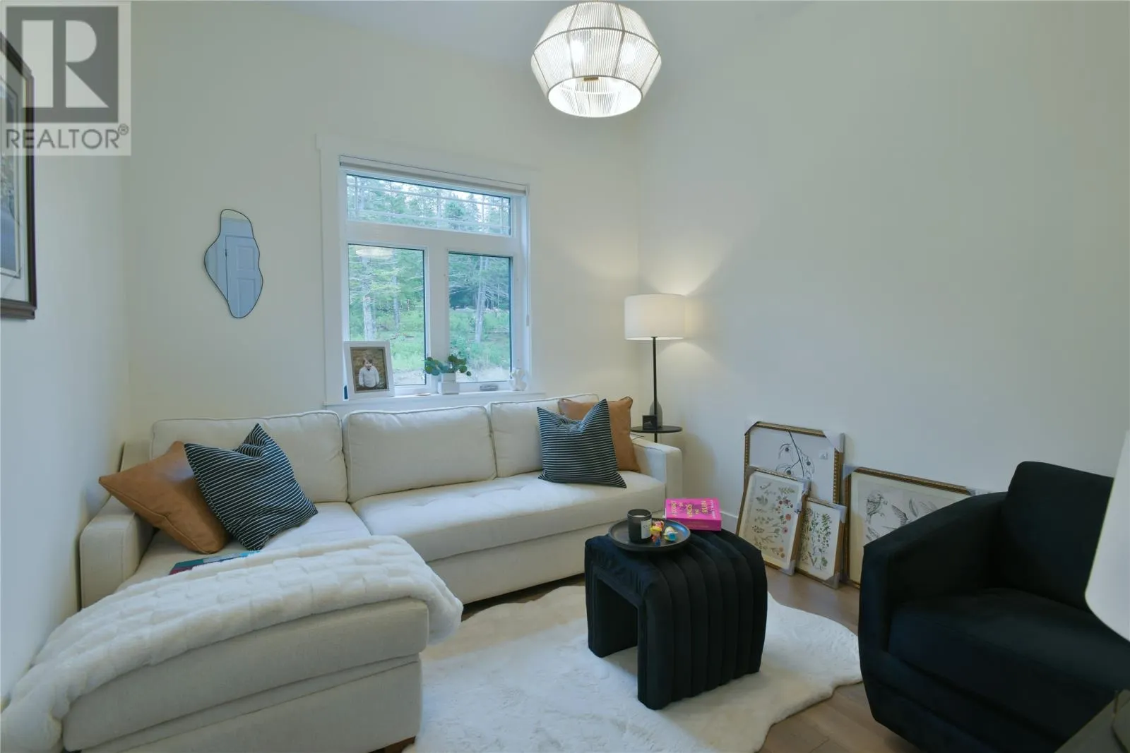 53 E Lawrence Pond Road