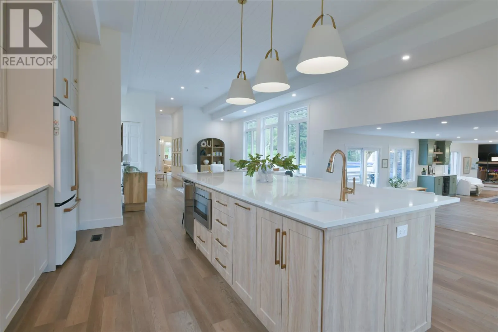 53 E Lawrence Pond Road