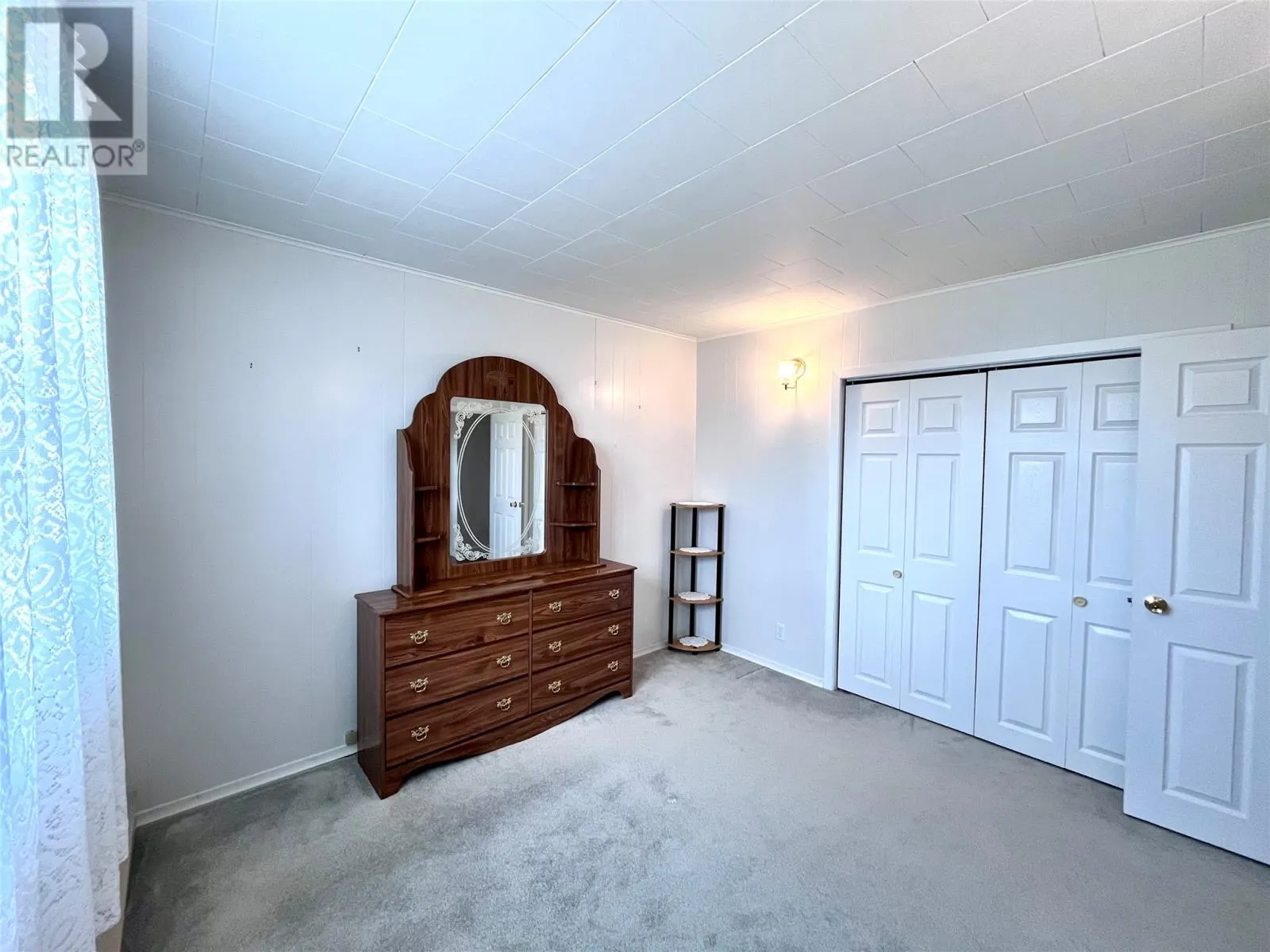 8 Evergreen Avenue