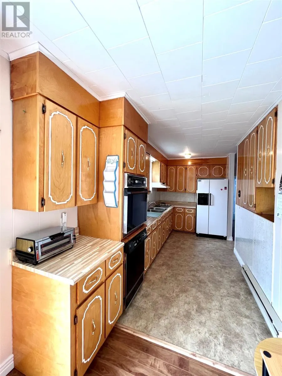 8 Evergreen Avenue