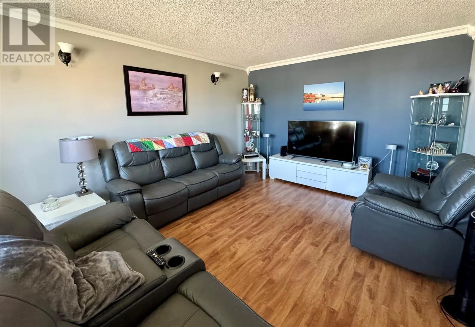 3 John Cabot Drive