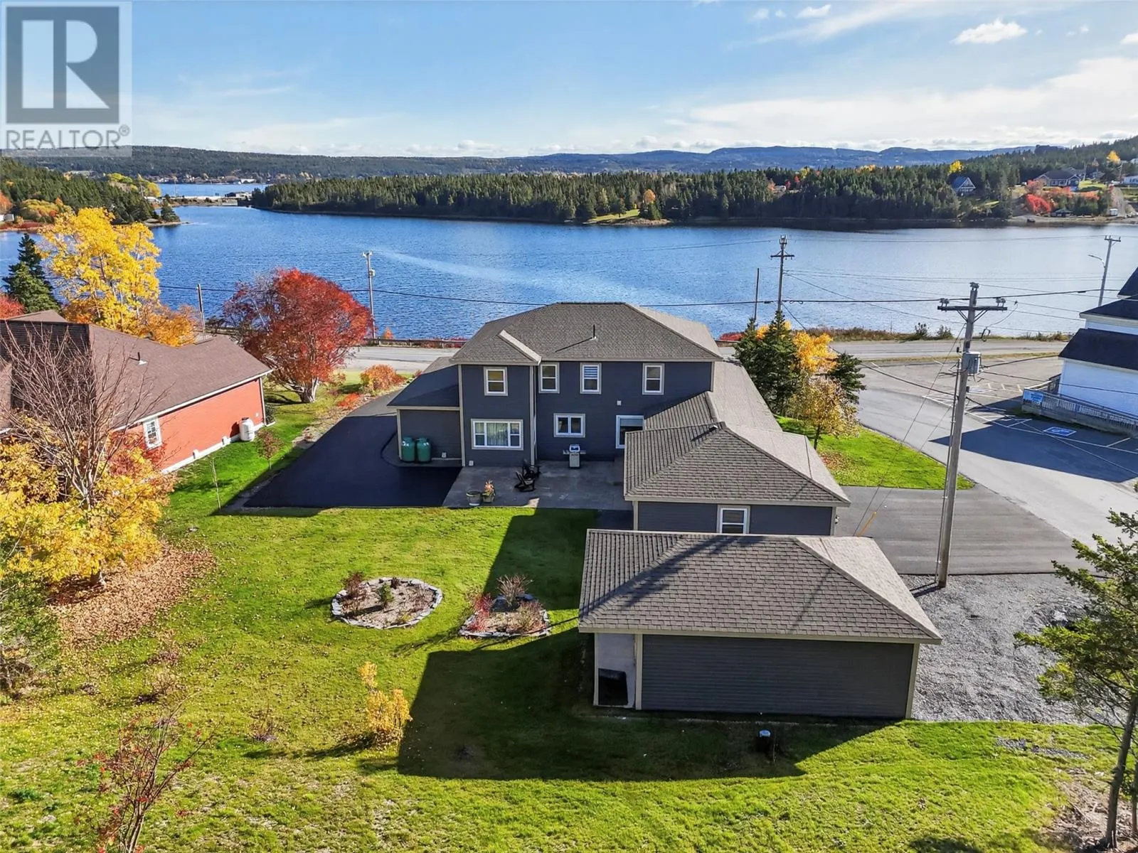 44 North River Road