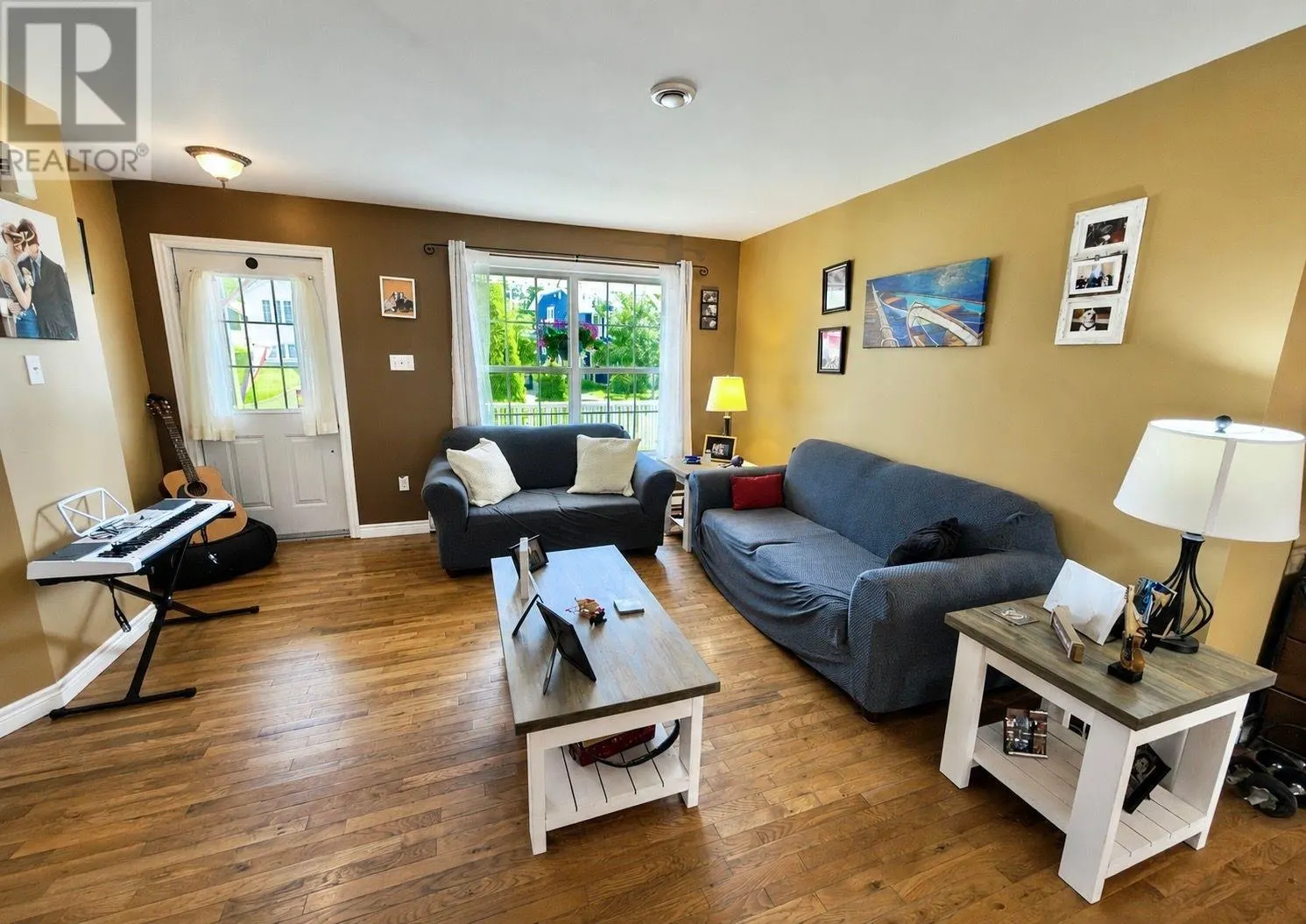 3 WHITE ROSE Place