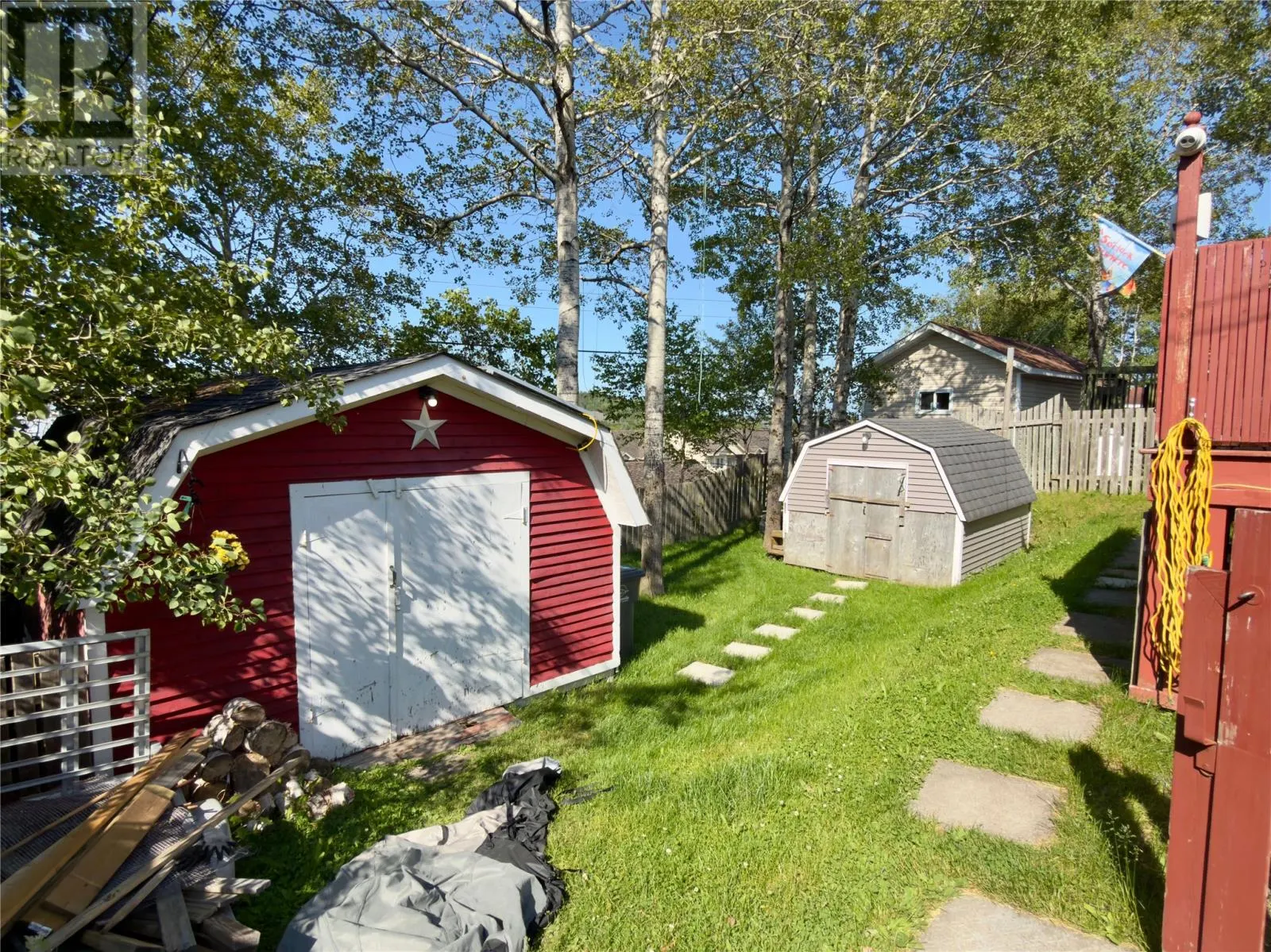 3 WHITE ROSE Place