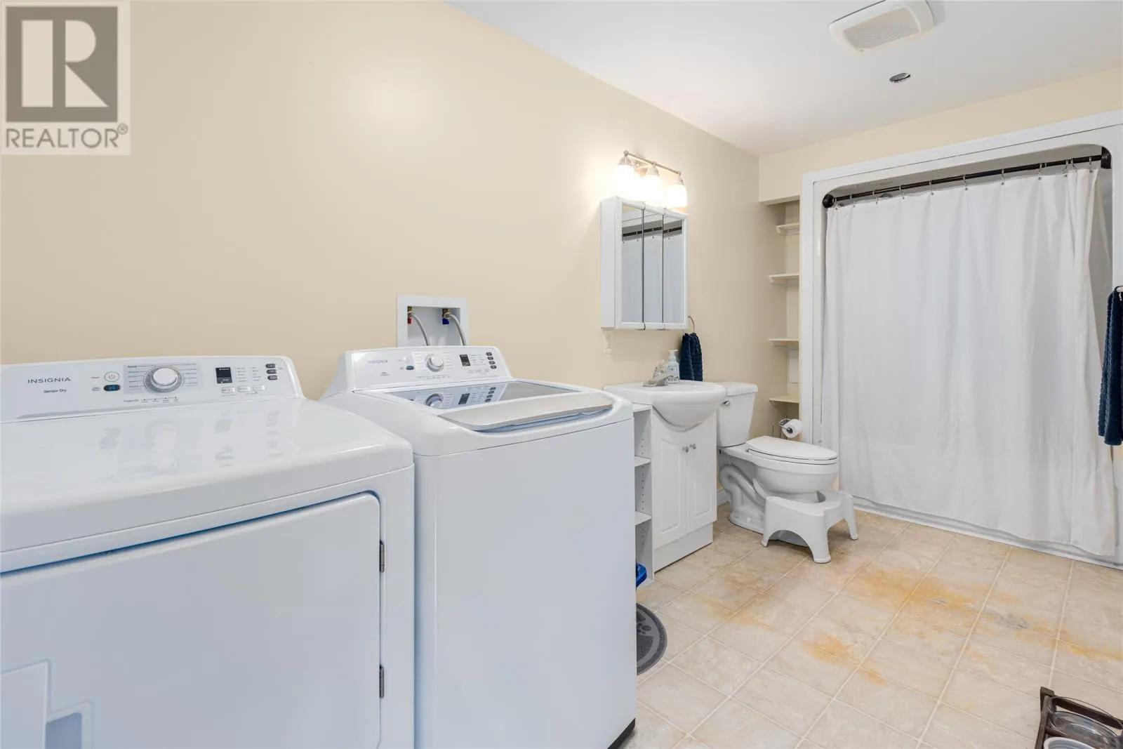 24 Meetinghouse Road
