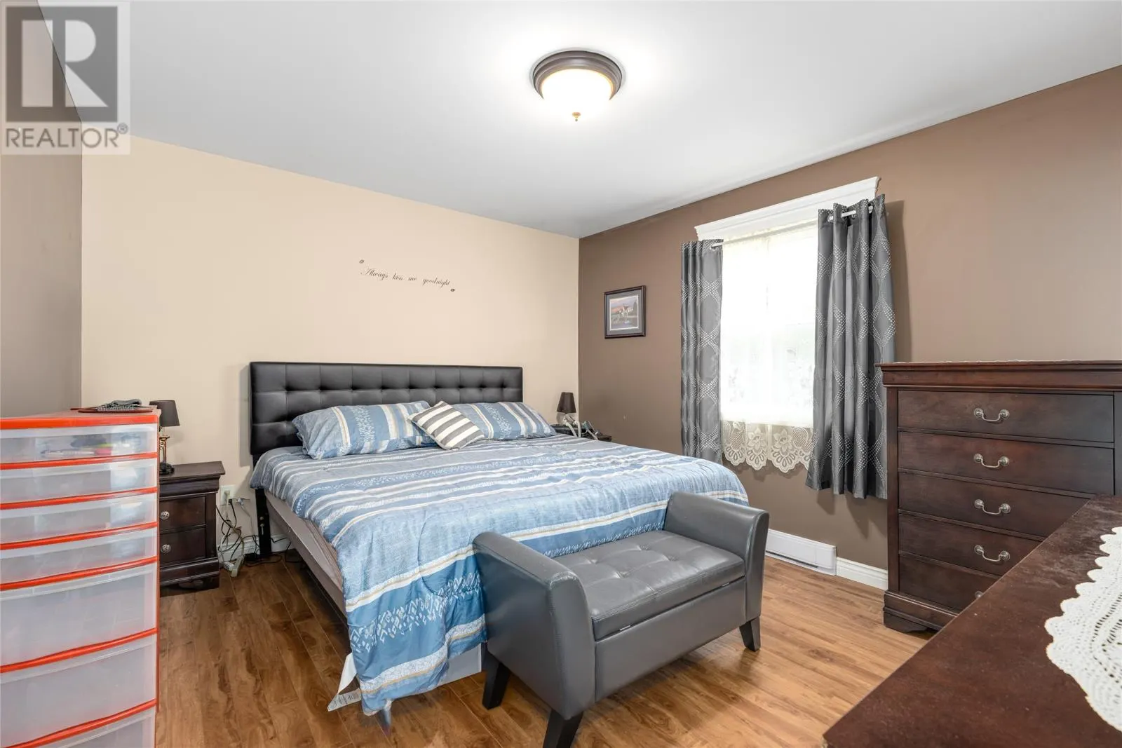24 Meetinghouse Road