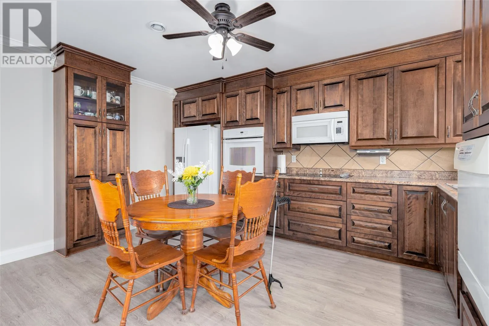 24 Meetinghouse Road