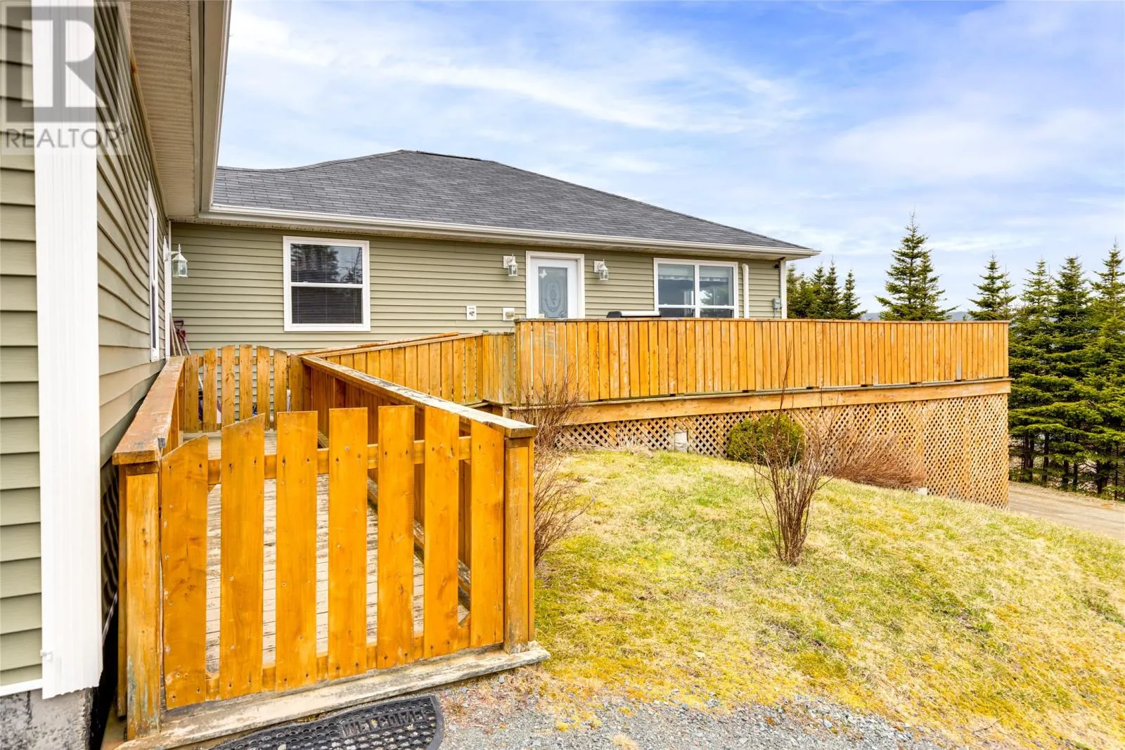 24 Meetinghouse Road