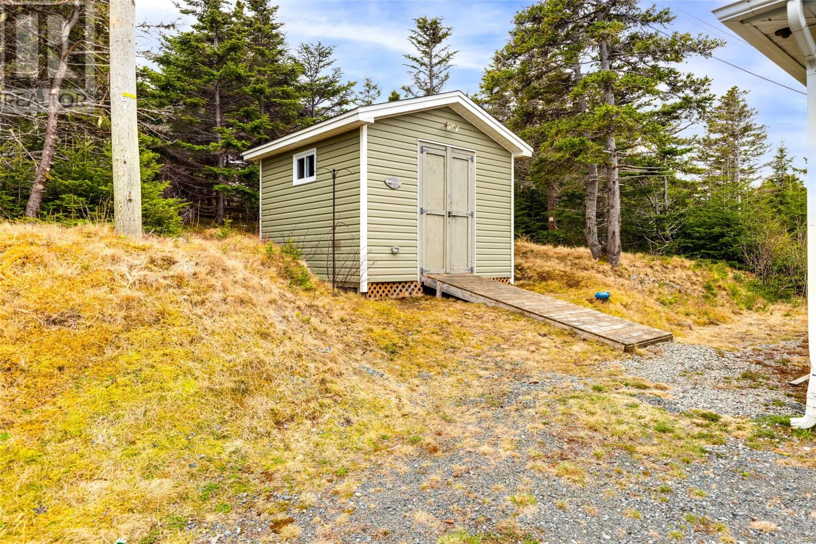 24 Meetinghouse Road