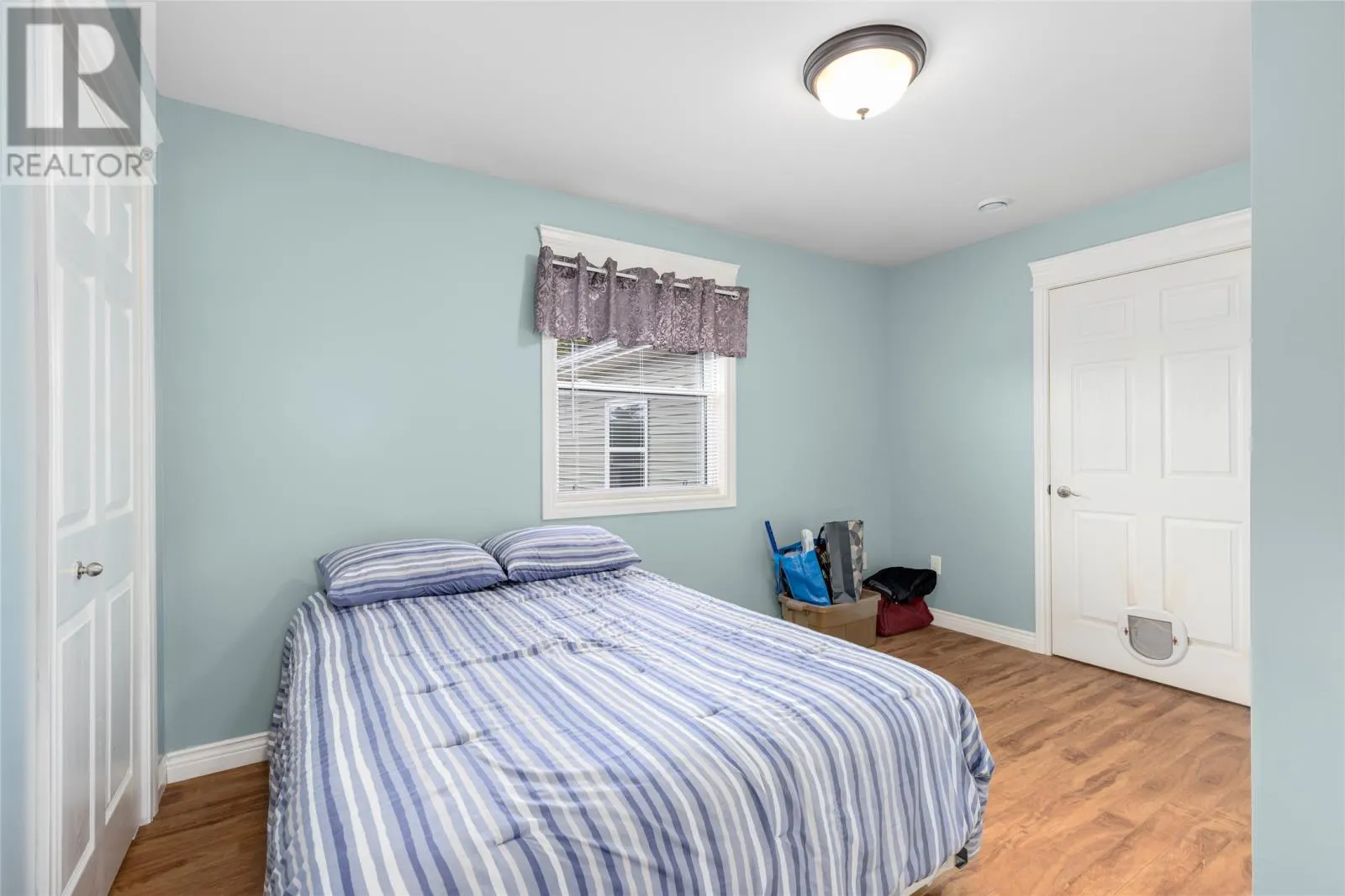 24 Meetinghouse Road