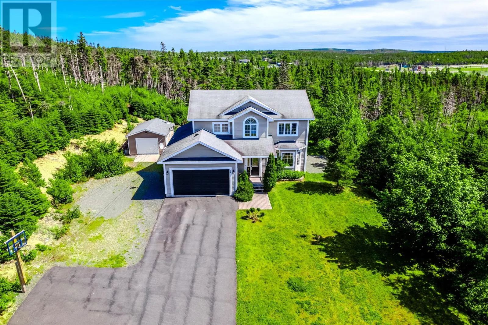 32 Abbotts Road