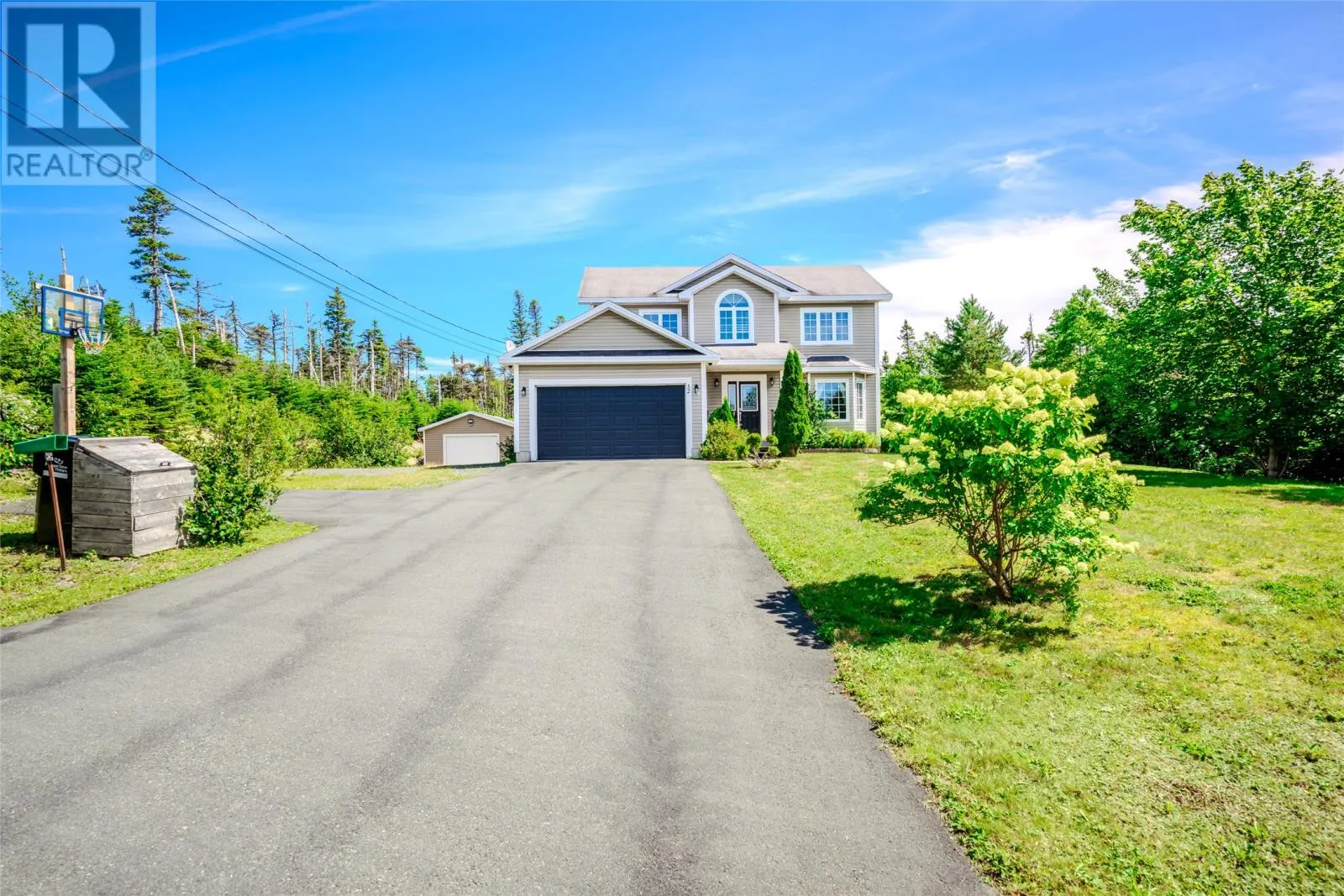 32 Abbotts Road