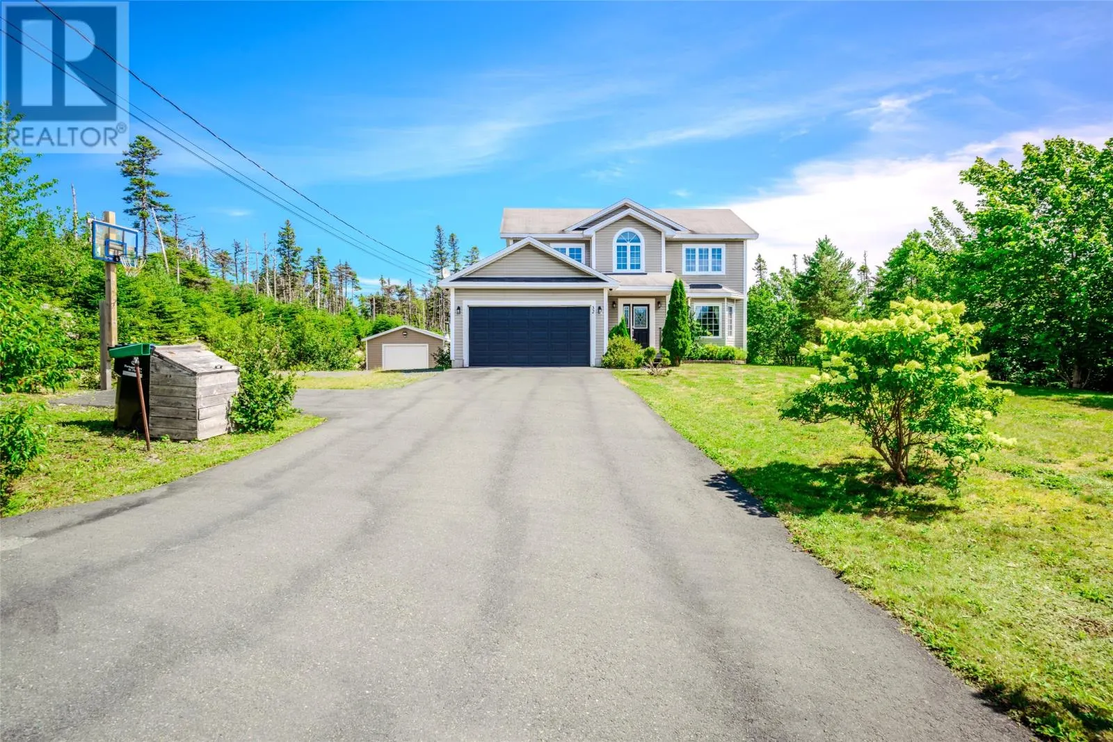 32 Abbotts Road