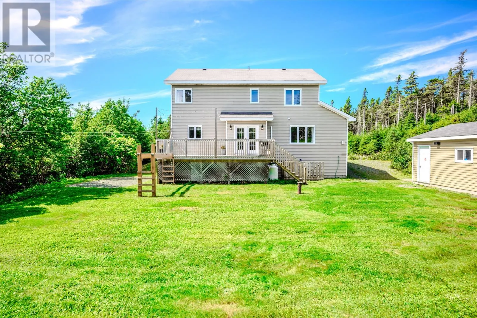 32 Abbotts Road