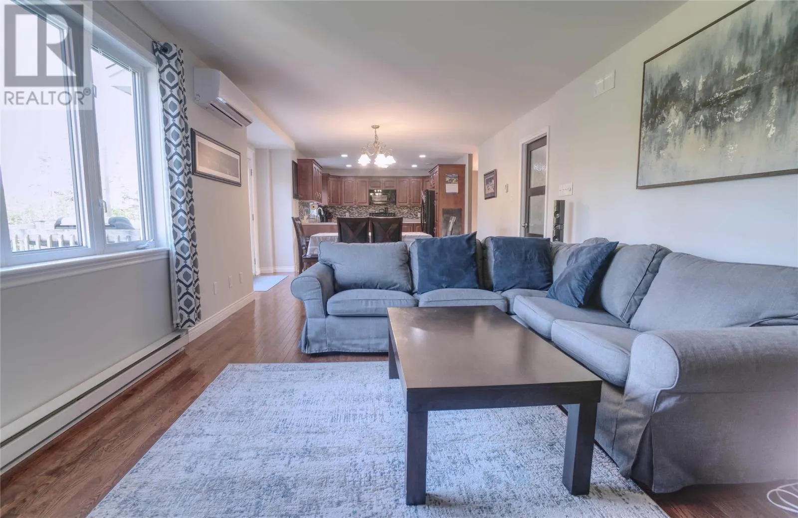 32 Abbotts Road