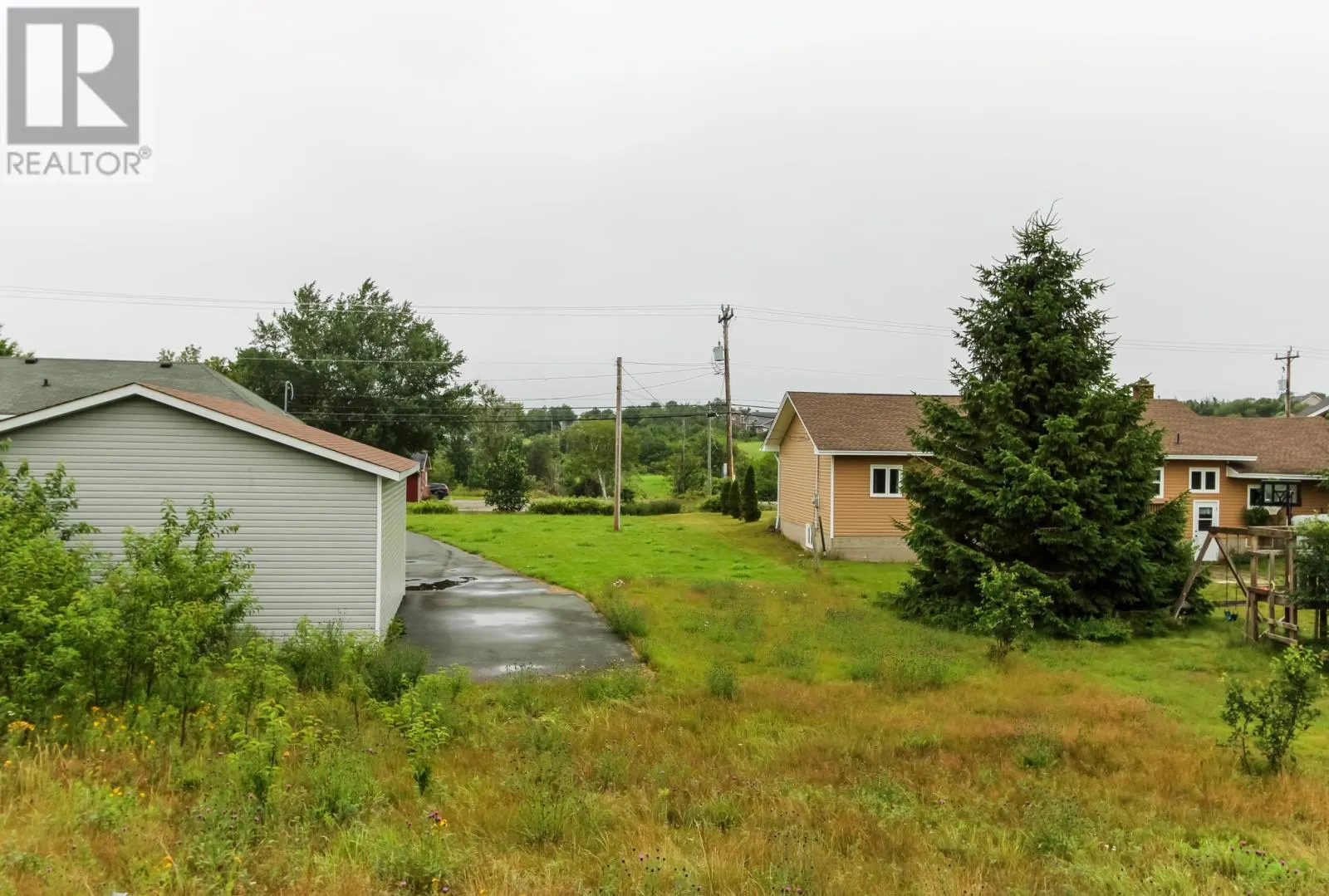 82 Foxtrap Access Road