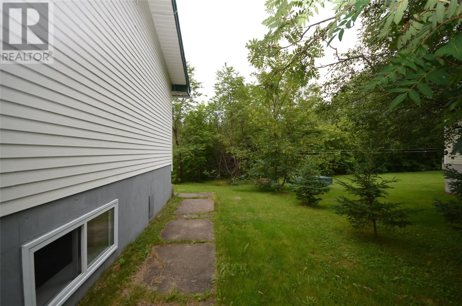 39 Kelliview Crescent