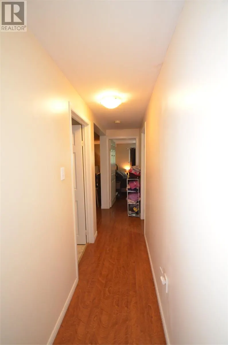 39 Kelliview Crescent