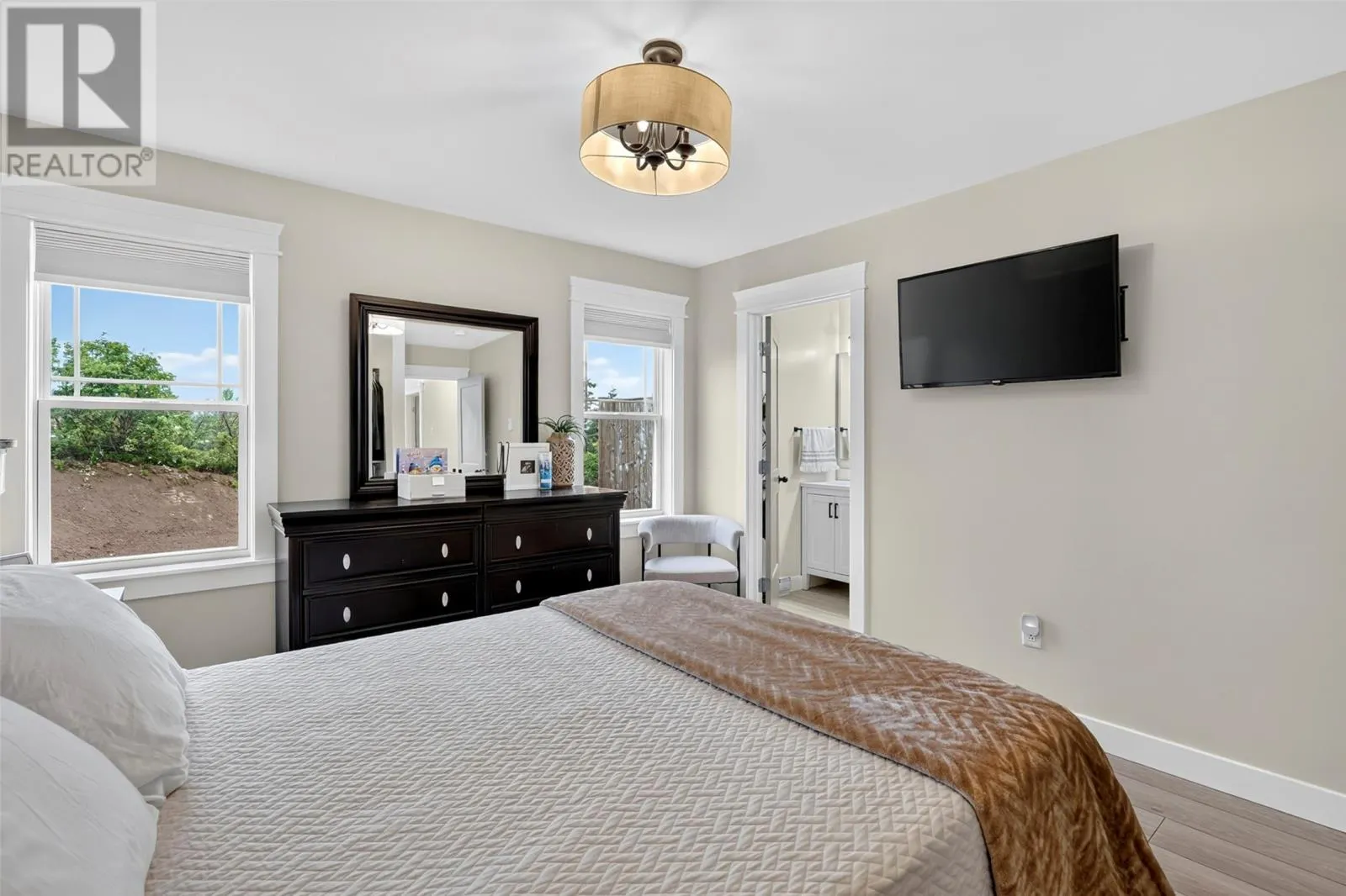 10 Anthonys Place