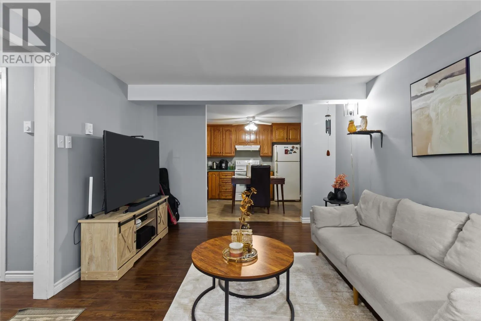 6 Riverview Avenue
