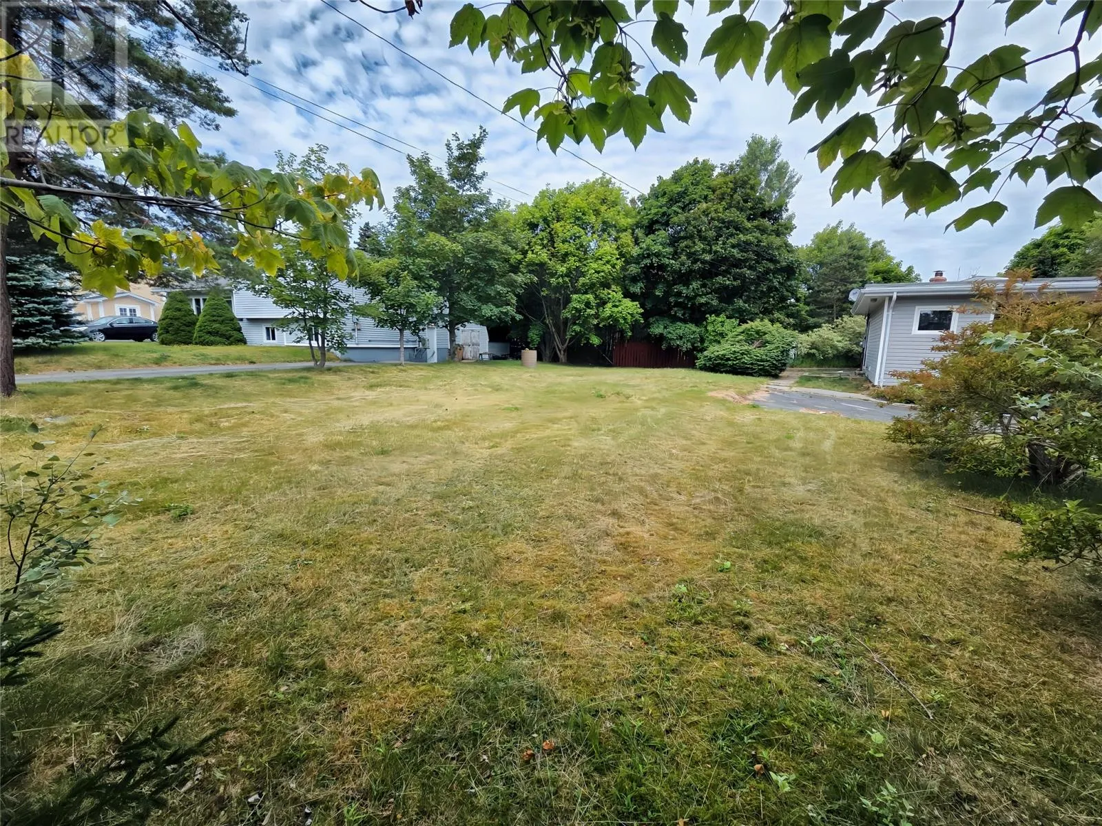 10 Hillview Avenue