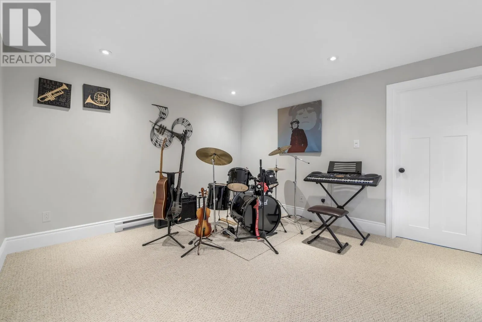 87 Morris Avenue