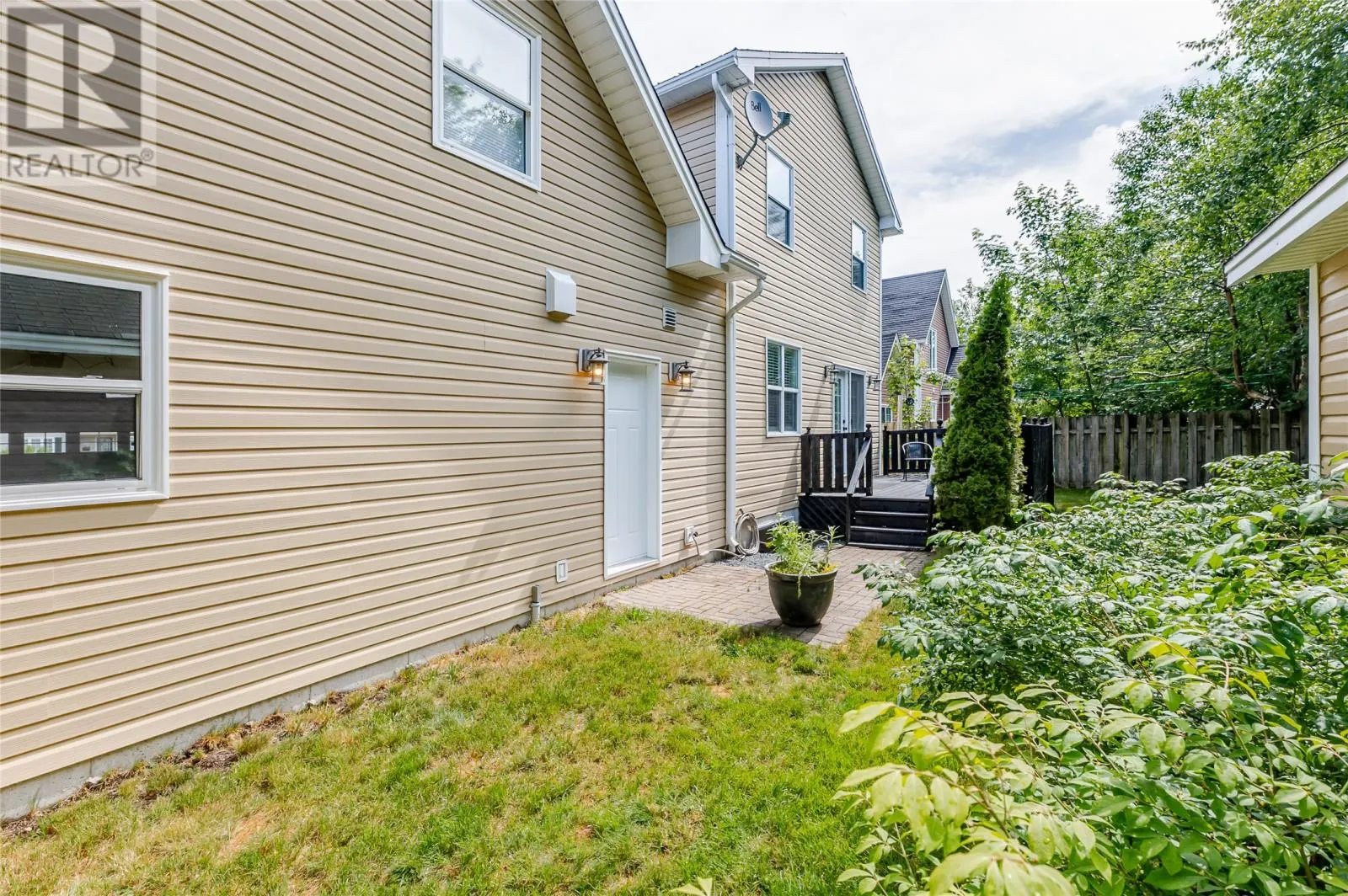 1833 Topsail Road