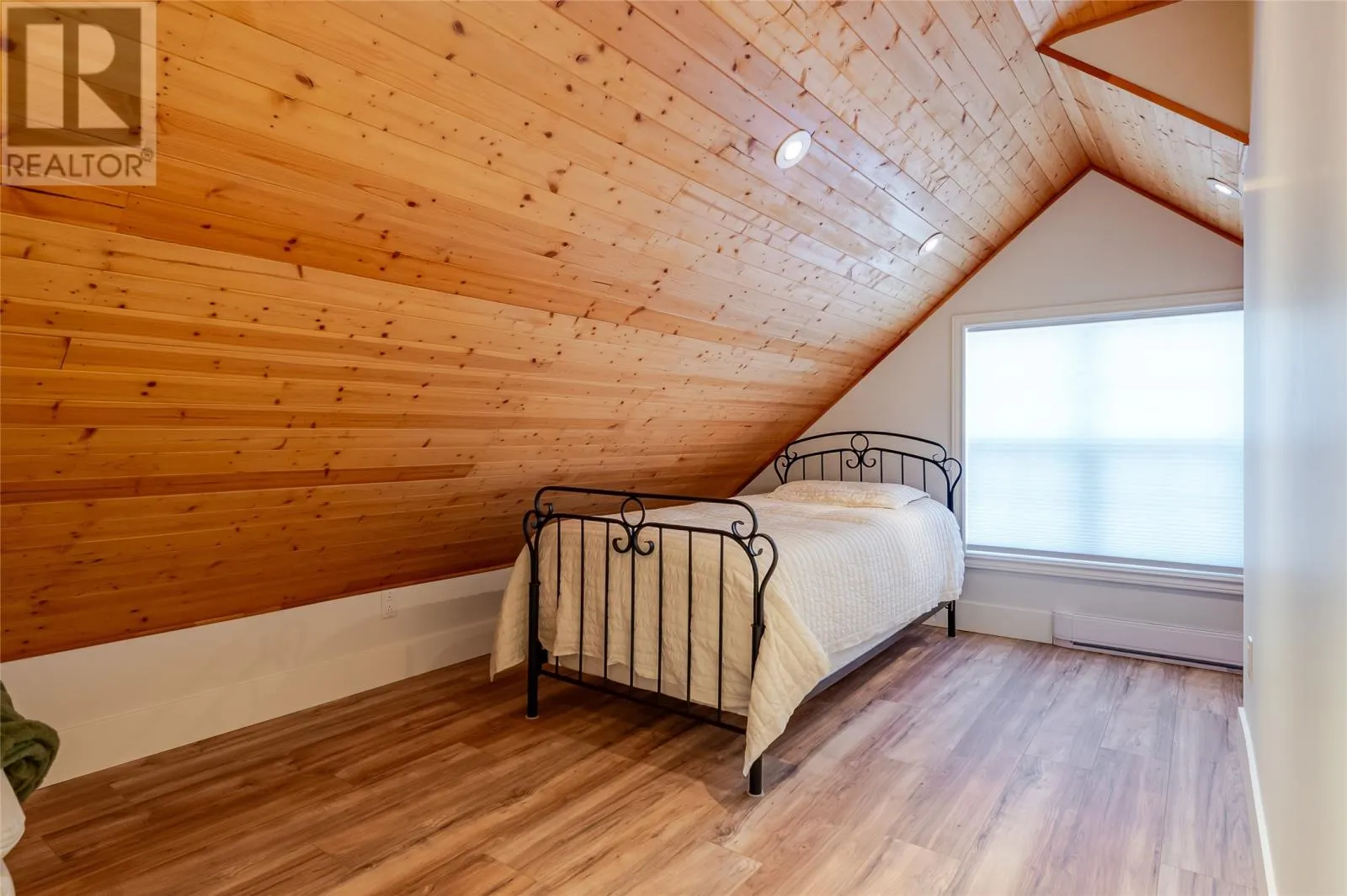 1833 Topsail Road