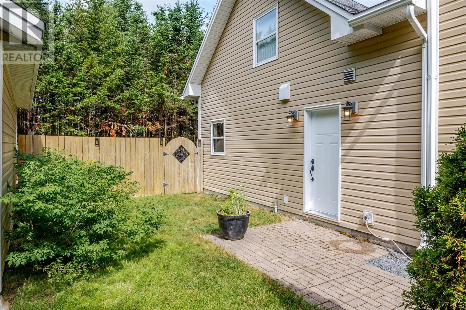 1833 Topsail Road