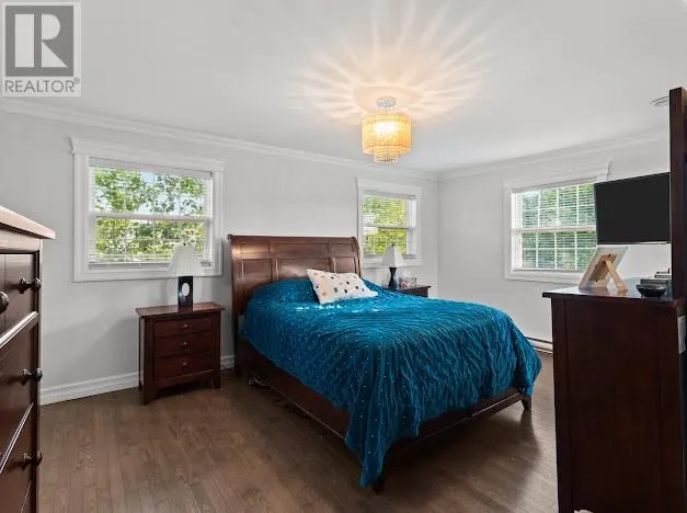 11 Chaytors Place