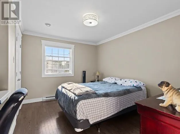 11 Chaytors Place