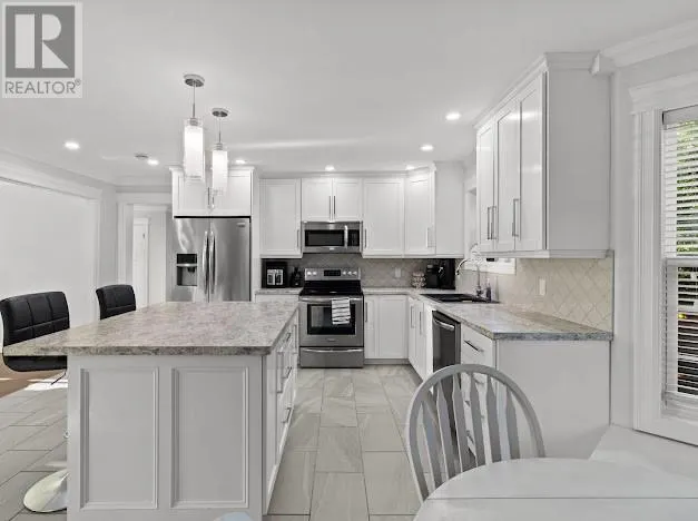 11 Chaytors Place