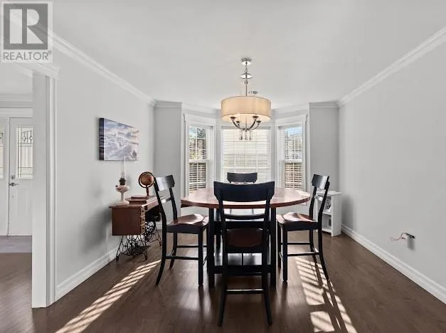 11 Chaytors Place