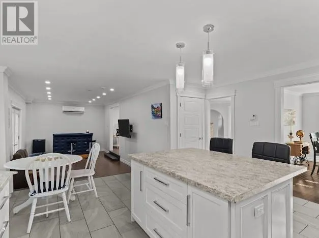 11 Chaytors Place