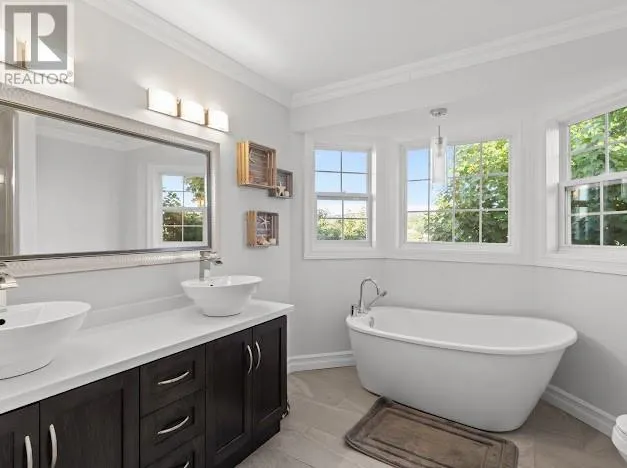 11 Chaytors Place