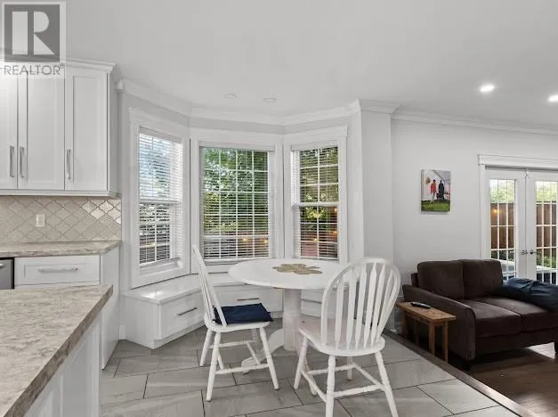11 Chaytors Place