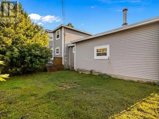 11 Chaytors Place
