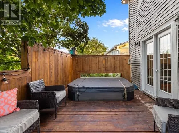 11 Chaytors Place