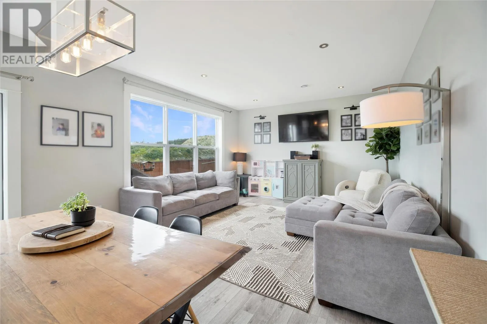 1 Alma Avenue