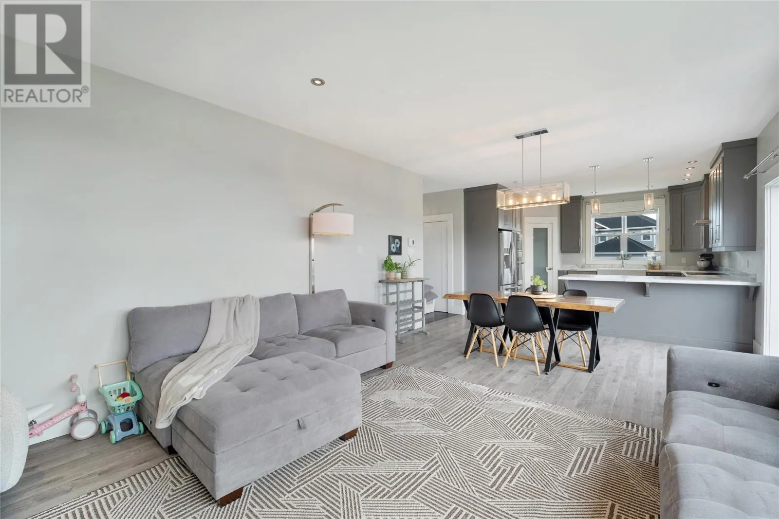 1 Alma Avenue