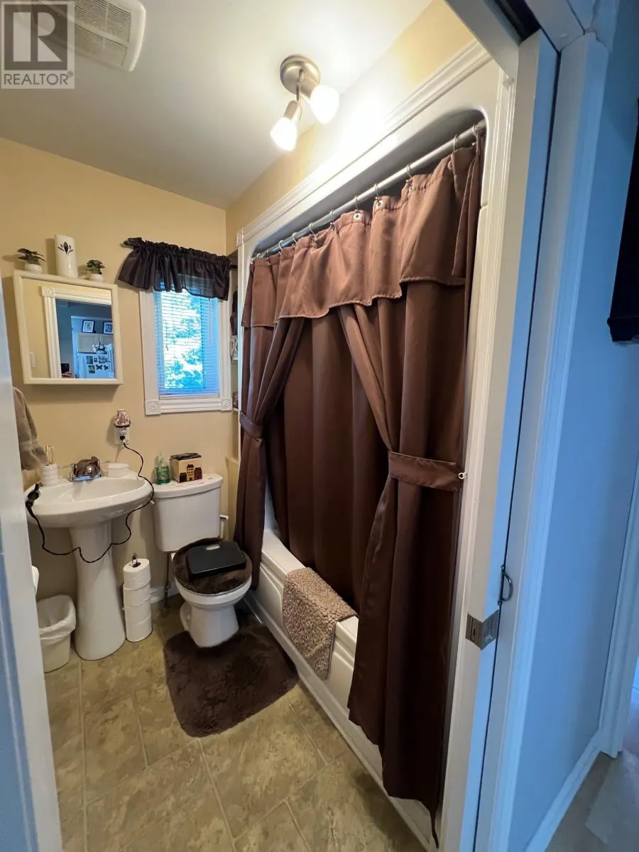 136A Memorial Drive
