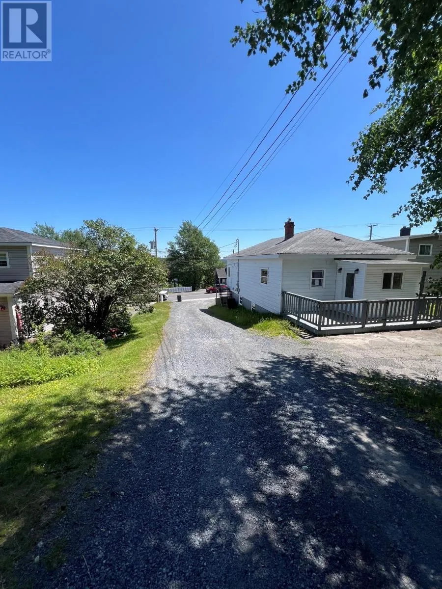 136A Memorial Drive