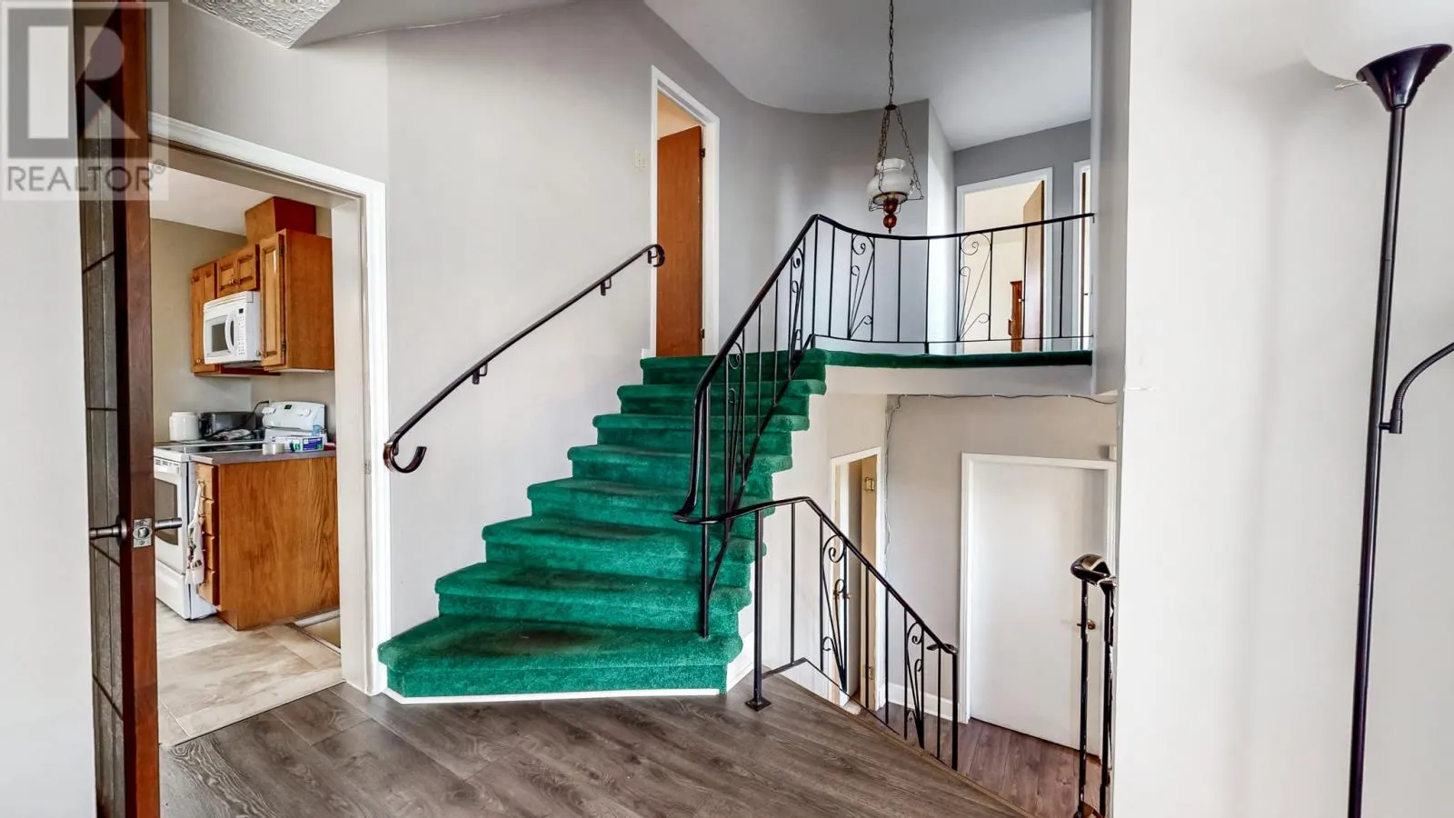 1 Howlett's Avenue