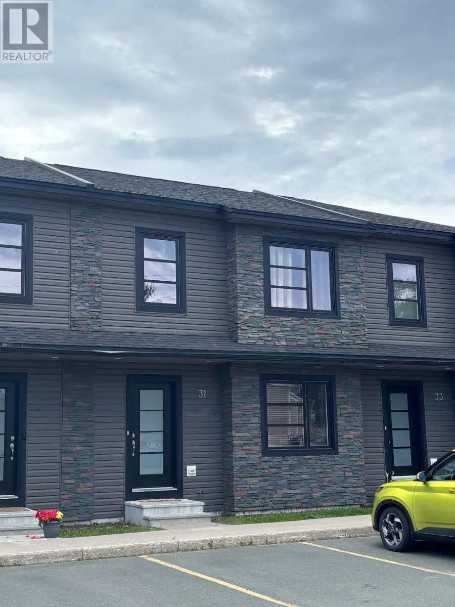 31 Worrall Crescent