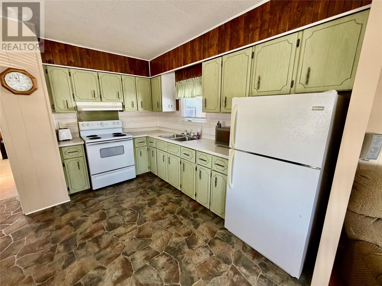 14 Fairview Court